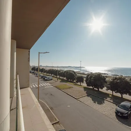 Modern Grand Seaside & Seaview By Vacationy Lejlighed *