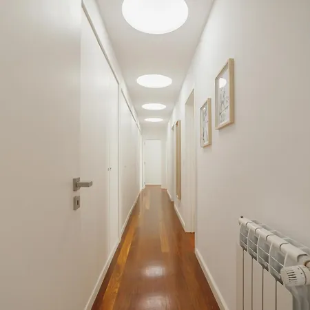 Apartamento Modern Grand Seaside & Seaview By Vacationy *