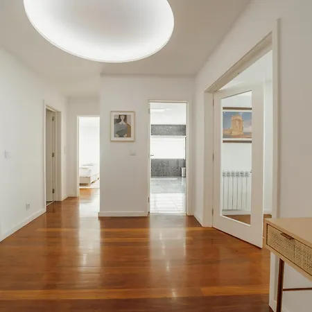 Modern Grand Seaside & Seaview By Vacationy Matosinhos (Porto)