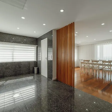 Lejlighed Modern Grand Seaside & Seaview By Vacationy