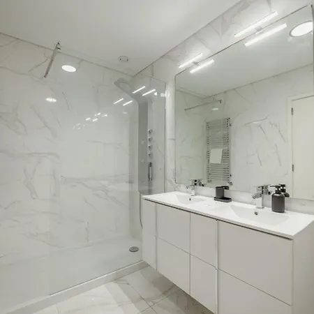 Lejlighed Modern Grand Seaside & Seaview By Vacationy *