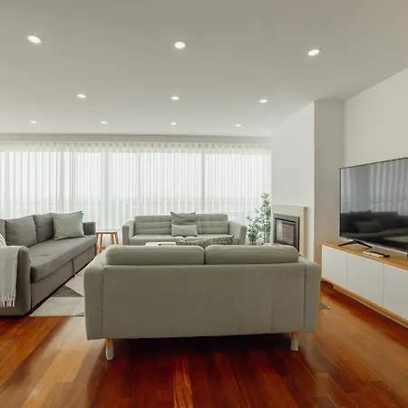 Modern Grand Seaside & Seaview By Vacationy Matosinhos (Porto)