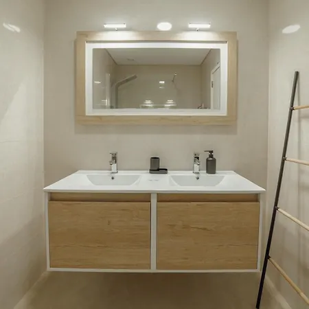Modern Grand Seaside & Seaview By Vacationy Apartamento *