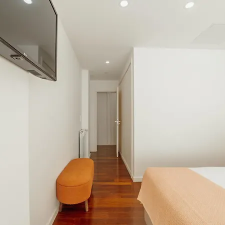 Modern Grand Seaside & Seaview By Vacationy * Matosinhos (Porto)